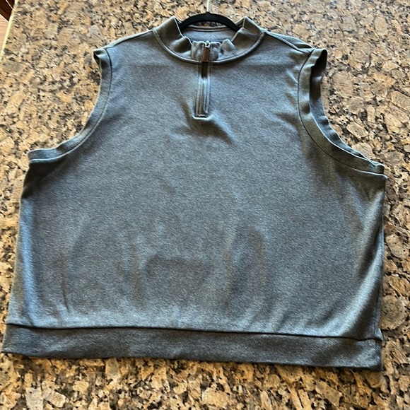 Roundtree & York men’s gray vest.  Size 2XB - Picture 1 of 7